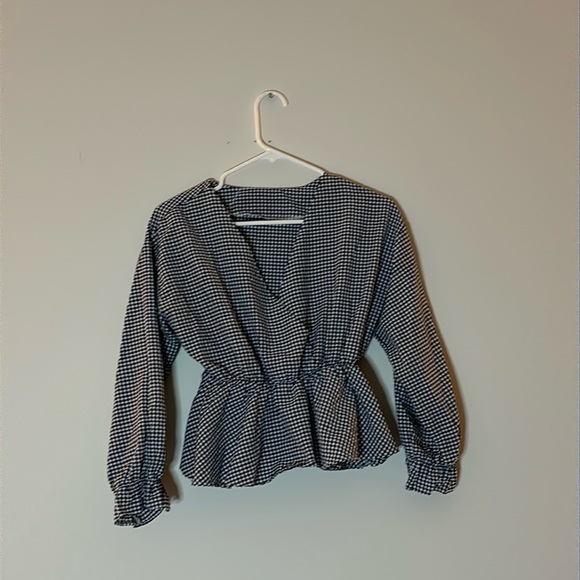 Korean Gingham Blouse - Picture 2 of 3